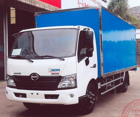 Xe tải Hino 4 tấn, thùng dài 5,2m - Hino XZU720